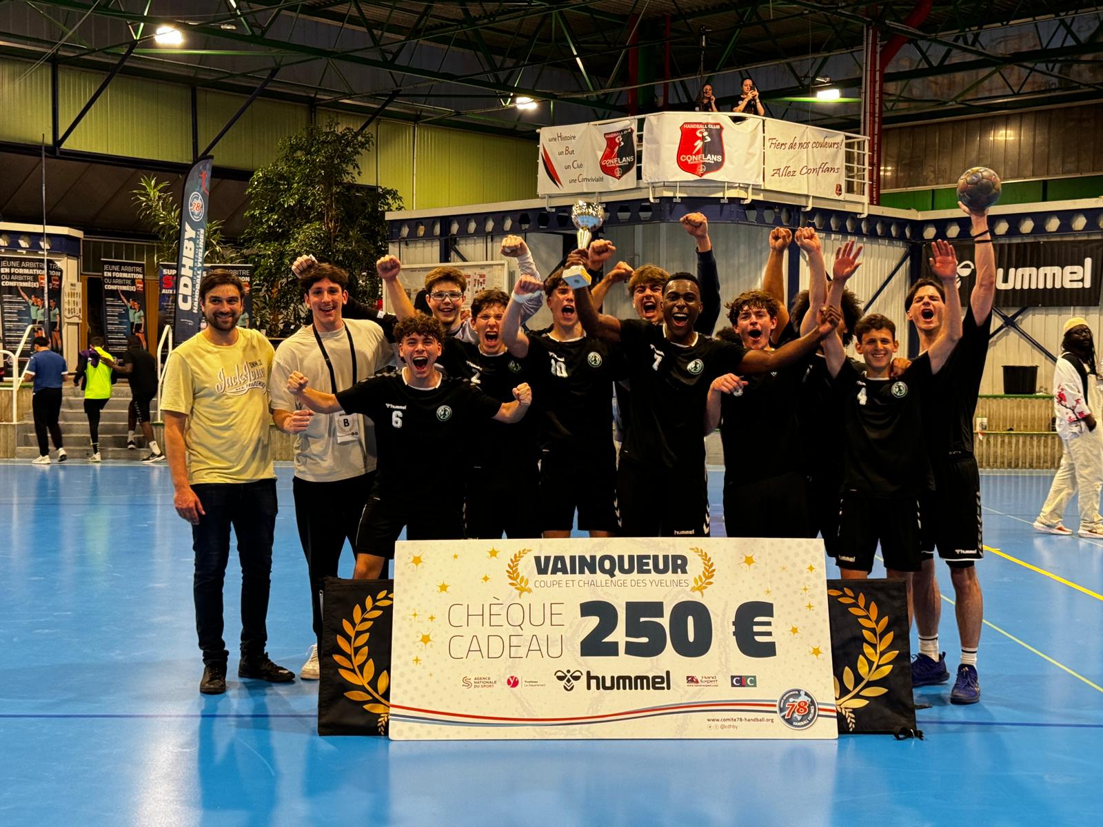 L’Équipe des Moins de 18 Ans triomphe en Coupe des Yvelines